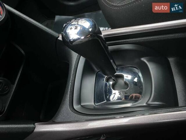 Коричневый Пежо 2008, объемом двигателя 1.2 л и пробегом 108 тыс. км за 9400 $, фото 23 на Automoto.ua