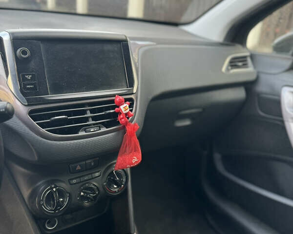 Коричневий Пежо 2008, об'ємом двигуна 1.2 л та пробігом 98 тис. км за 8300 $, фото 9 на Automoto.ua