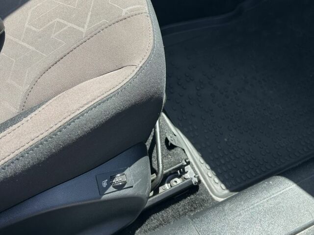 Коричневый Пежо 2008, объемом двигателя 1.2 л и пробегом 144 тыс. км за 8999 $, фото 13 на Automoto.ua