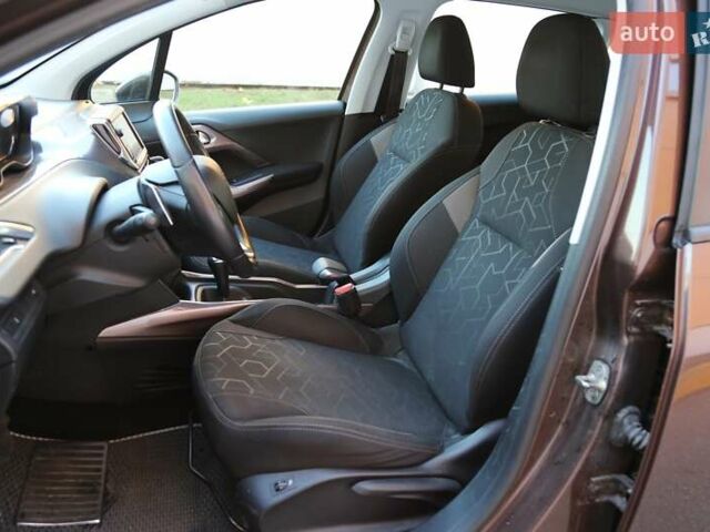Коричневий Пежо 2008, об'ємом двигуна 1.2 л та пробігом 96 тис. км за 8500 $, фото 6 на Automoto.ua