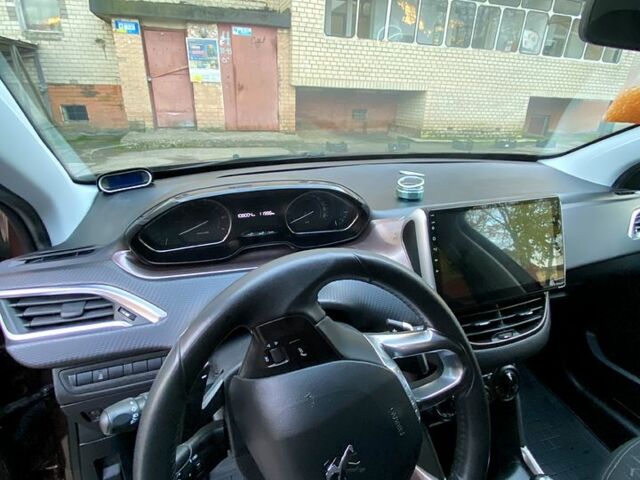 Пежо 2008 2014 в Хмельницком на Automoto.ua Коричневый Пежо 2008, объемом двигателя 1.2 л и пробегом 106 тыс. км за 9000 $, фото 1 на Automoto.ua