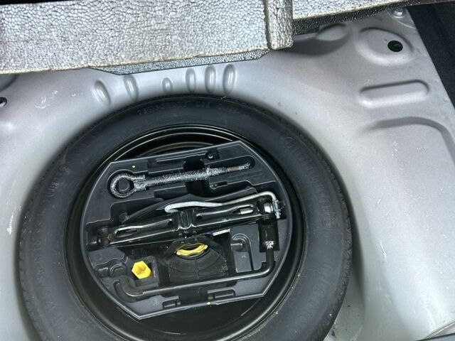 Коричневый Пежо 2008, объемом двигателя 1.2 л и пробегом 144 тыс. км за 8999 $, фото 15 на Automoto.ua