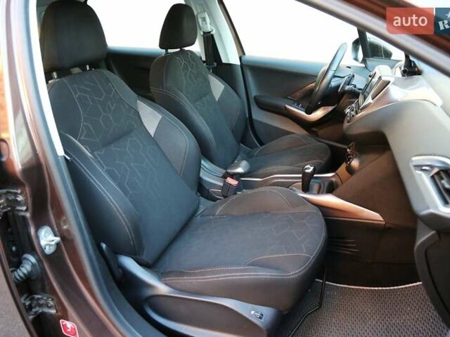 Коричневий Пежо 2008, об'ємом двигуна 1.2 л та пробігом 96 тис. км за 8500 $, фото 9 на Automoto.ua