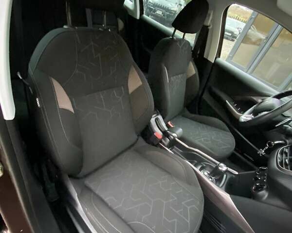 Коричневый Пежо 2008, объемом двигателя 1.2 л и пробегом 108 тыс. км за 9400 $, фото 29 на Automoto.ua