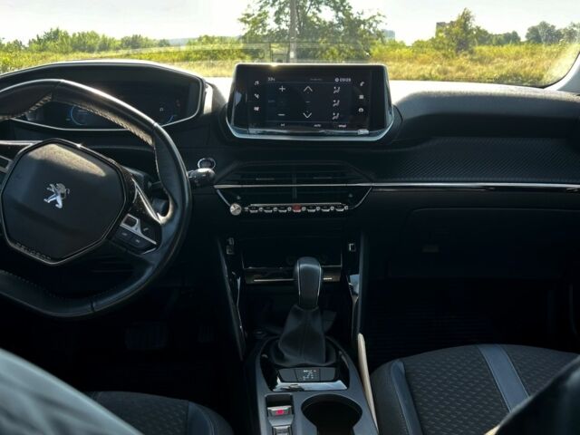 Коричневый Пежо 2008, объемом двигателя 1.2 л и пробегом 94 тыс. км за 17500 $, фото 6 на Automoto.ua