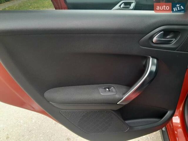 Красный Пежо 2008, объемом двигателя 1.2 л и пробегом 49 тыс. км за 9000 $, фото 12 на Automoto.ua