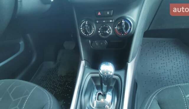 Червоний Пежо 2008, об'ємом двигуна 1.2 л та пробігом 89 тис. км за 11500 $, фото 28 на Automoto.ua