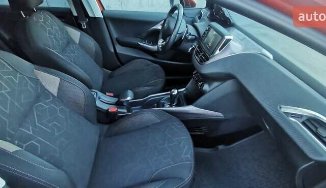 Червоний Пежо 2008, об'ємом двигуна 1.2 л та пробігом 89 тис. км за 11500 $, фото 16 на Automoto.ua