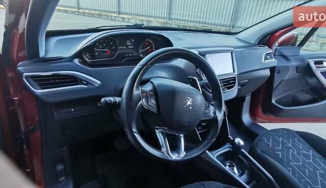 Червоний Пежо 2008, об'ємом двигуна 1.2 л та пробігом 89 тис. км за 11500 $, фото 21 на Automoto.ua