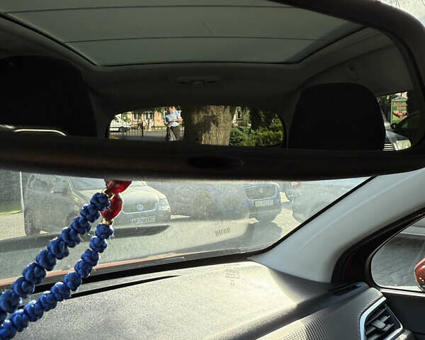 Красный Пежо 2008, объемом двигателя 1.2 л и пробегом 71 тыс. км за 9900 $, фото 31 на Automoto.ua