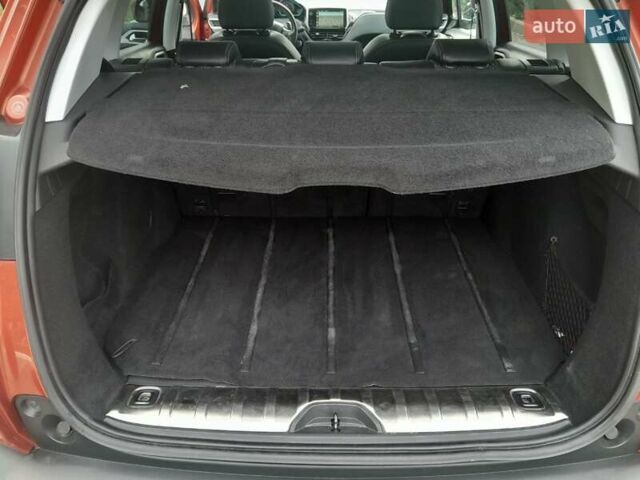 Красный Пежо 2008, объемом двигателя 1.2 л и пробегом 49 тыс. км за 9000 $, фото 13 на Automoto.ua