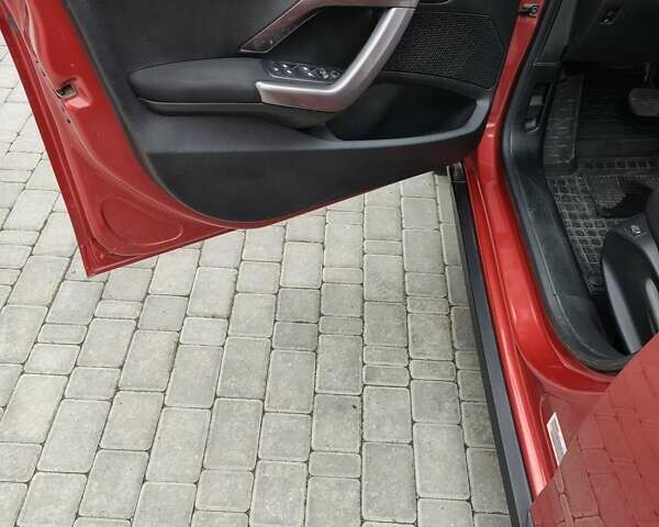 Красный Пежо 2008, объемом двигателя 1.2 л и пробегом 126 тыс. км за 8900 $, фото 12 на Automoto.ua