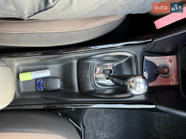 Красный Пежо 2008, объемом двигателя 1.2 л и пробегом 71 тыс. км за 9900 $, фото 35 на Automoto.ua