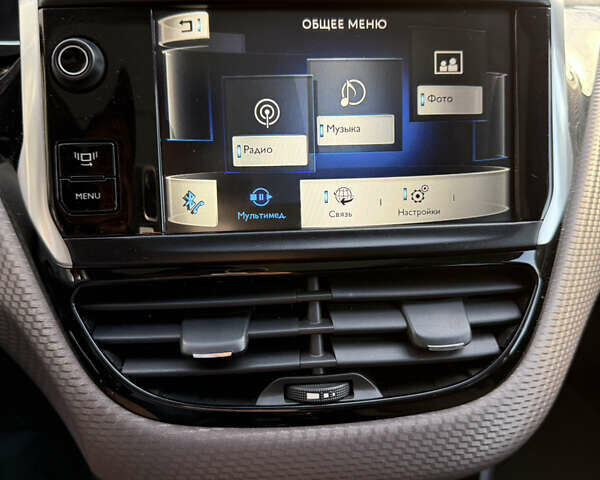 Красный Пежо 2008, объемом двигателя 1.2 л и пробегом 71 тыс. км за 9900 $, фото 34 на Automoto.ua