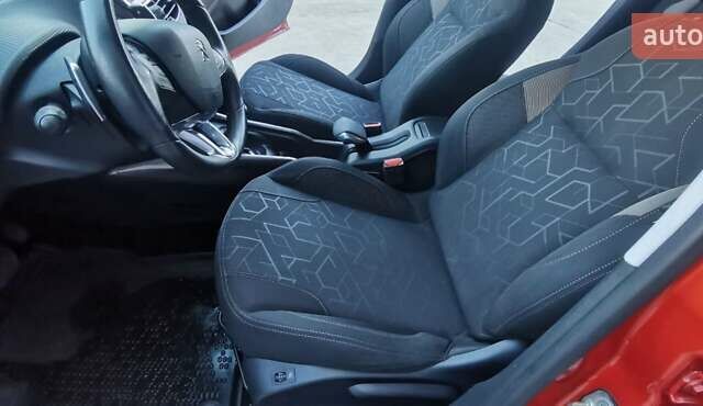 Червоний Пежо 2008, об'ємом двигуна 1.2 л та пробігом 89 тис. км за 11500 $, фото 20 на Automoto.ua