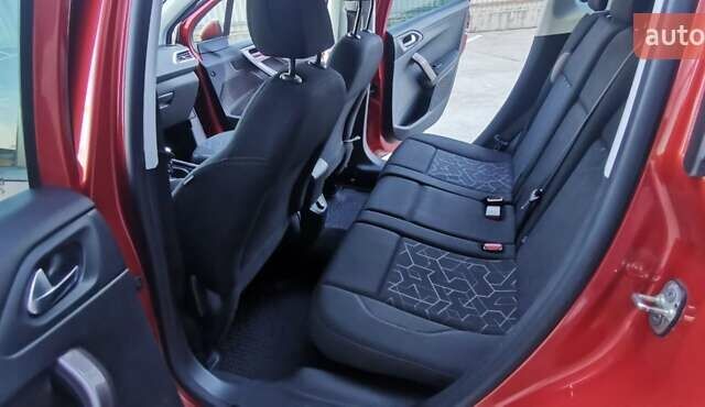 Червоний Пежо 2008, об'ємом двигуна 1.2 л та пробігом 89 тис. км за 11500 $, фото 26 на Automoto.ua
