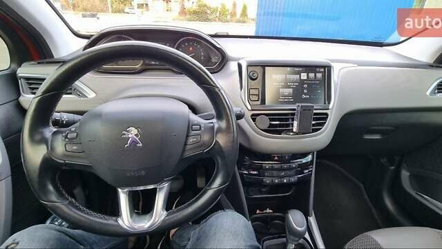 Червоний Пежо 2008, об'ємом двигуна 1.2 л та пробігом 124 тис. км за 12500 $, фото 2 на Automoto.ua