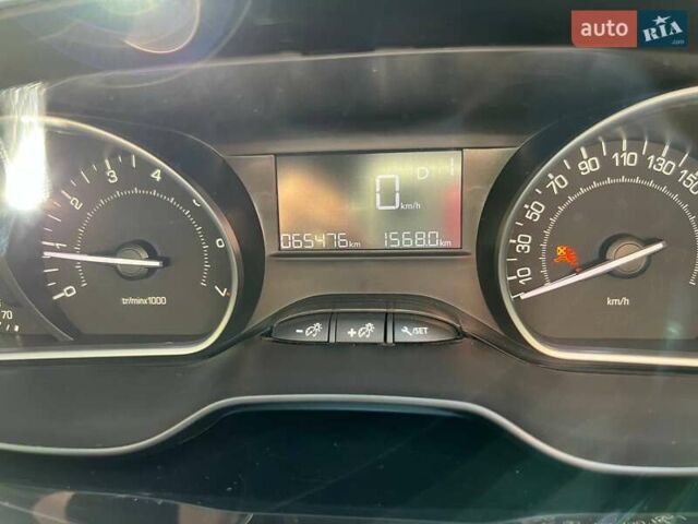 Красный Пежо 2008, объемом двигателя 1.2 л и пробегом 65 тыс. км за 12700 $, фото 14 на Automoto.ua
