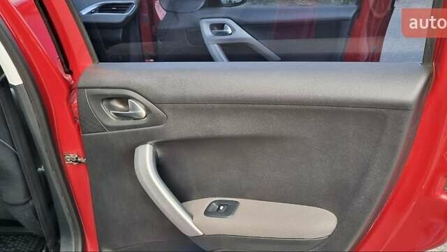 Червоний Пежо 2008, об'ємом двигуна 1.2 л та пробігом 124 тис. км за 12500 $, фото 6 на Automoto.ua