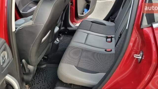 Червоний Пежо 2008, об'ємом двигуна 1.2 л та пробігом 124 тис. км за 12500 $, фото 7 на Automoto.ua