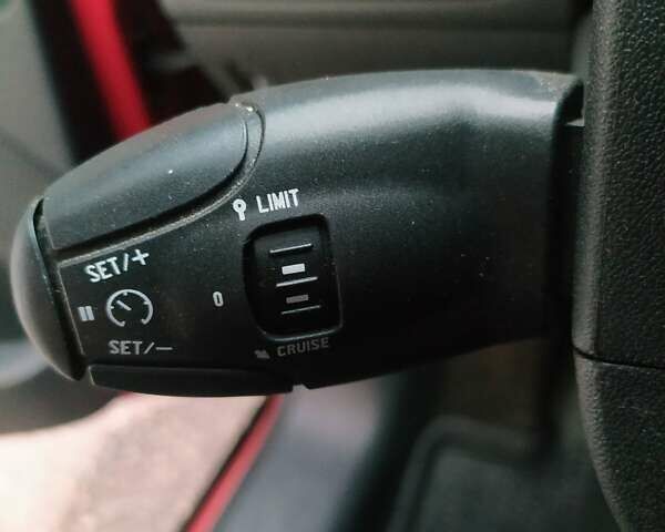 Червоний Пежо 2008, об'ємом двигуна 1.2 л та пробігом 71 тис. км за 11800 $, фото 15 на Automoto.ua