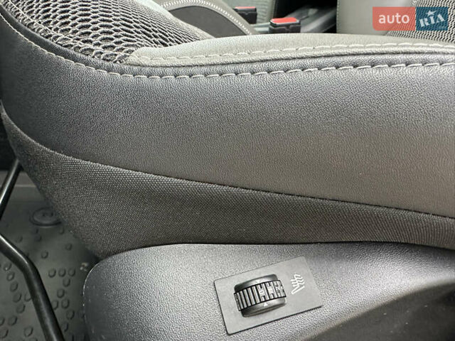 Красный Пежо 2008, объемом двигателя 1.2 л и пробегом 67 тыс. км за 11899 $, фото 17 на Automoto.ua