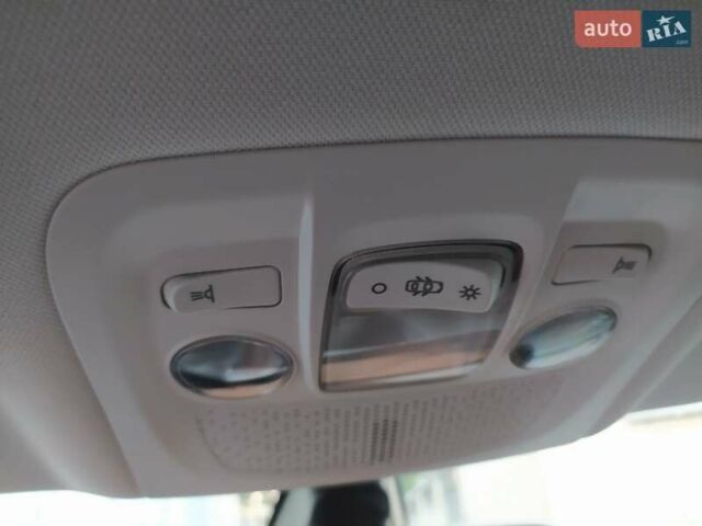 Червоний Пежо 2008, об'ємом двигуна 1.2 л та пробігом 71 тис. км за 11800 $, фото 19 на Automoto.ua