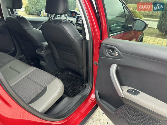 Красный Пежо 2008, объемом двигателя 1.2 л и пробегом 67 тыс. км за 11899 $, фото 28 на Automoto.ua
