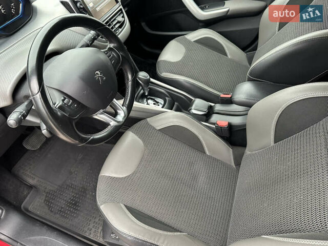 Красный Пежо 2008, объемом двигателя 1.2 л и пробегом 67 тыс. км за 11899 $, фото 15 на Automoto.ua