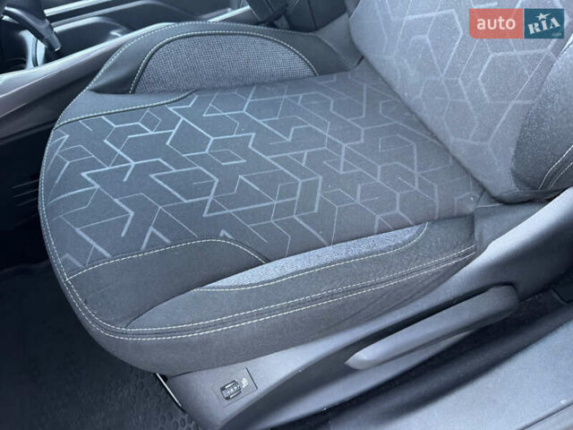 Червоний Пежо 2008, об'ємом двигуна 1.2 л та пробігом 54 тис. км за 11500 $, фото 12 на Automoto.ua