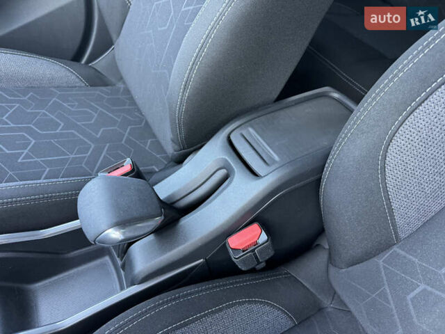 Червоний Пежо 2008, об'ємом двигуна 1.2 л та пробігом 54 тис. км за 11500 $, фото 35 на Automoto.ua