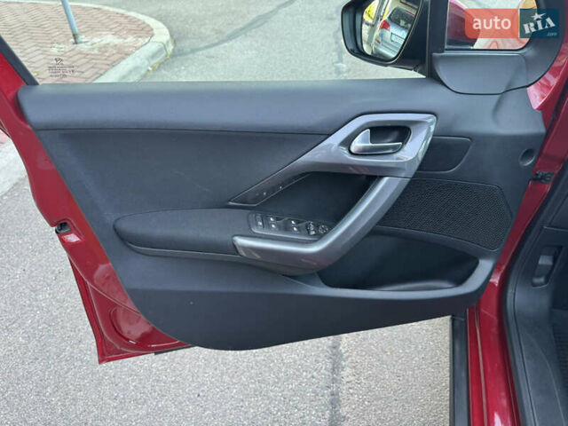 Червоний Пежо 2008, об'ємом двигуна 1.2 л та пробігом 54 тис. км за 11500 $, фото 11 на Automoto.ua