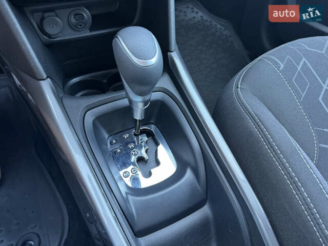 Червоний Пежо 2008, об'ємом двигуна 1.2 л та пробігом 54 тис. км за 11500 $, фото 32 на Automoto.ua