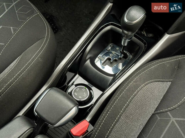 Червоний Пежо 2008, об'ємом двигуна 1.2 л та пробігом 130 тис. км за 10800 $, фото 23 на Automoto.ua