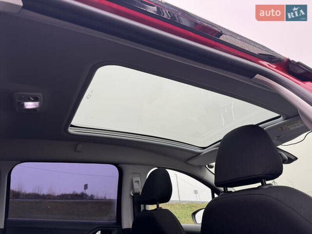 Красный Пежо 2008, объемом двигателя 1.2 л и пробегом 38 тыс. км за 13500 $, фото 10 на Automoto.ua