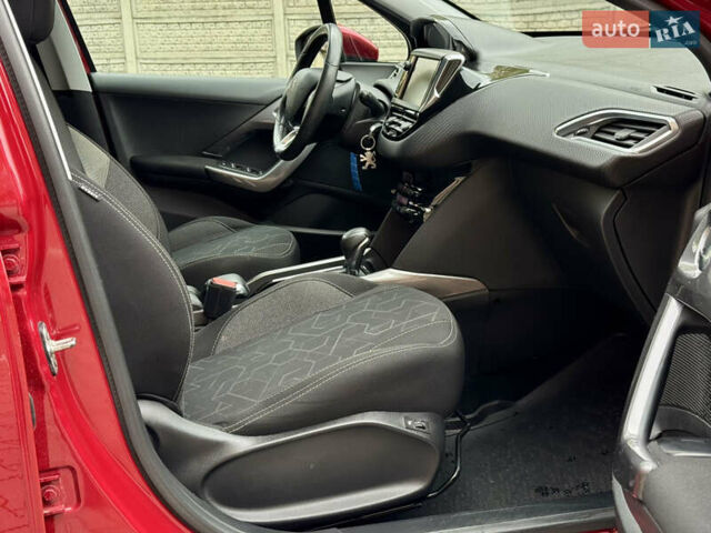Червоний Пежо 2008, об'ємом двигуна 1.2 л та пробігом 130 тис. км за 10800 $, фото 26 на Automoto.ua