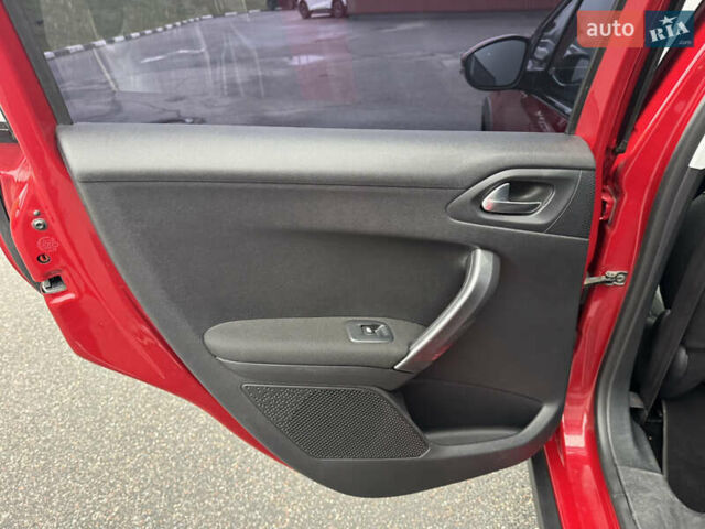 Красный Пежо 2008, объемом двигателя 1.2 л и пробегом 38 тыс. км за 13500 $, фото 20 на Automoto.ua