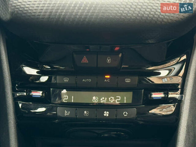 Червоний Пежо 2008, об'ємом двигуна 1.2 л та пробігом 130 тис. км за 10800 $, фото 24 на Automoto.ua