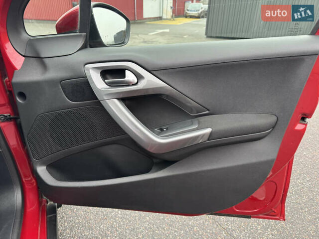Красный Пежо 2008, объемом двигателя 1.2 л и пробегом 38 тыс. км за 13500 $, фото 15 на Automoto.ua