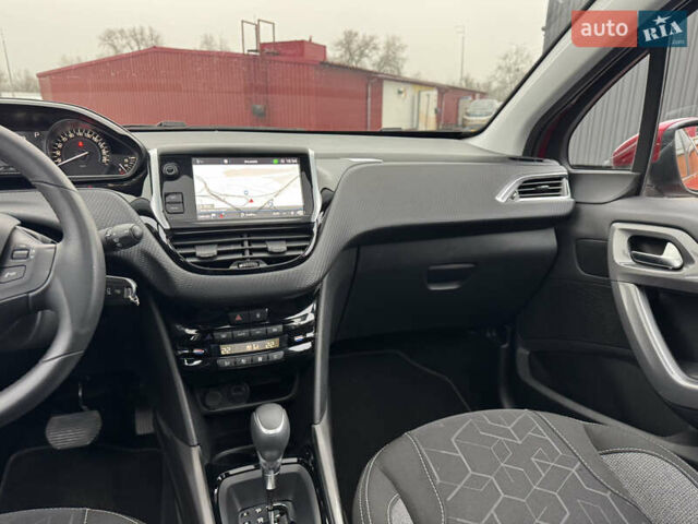 Красный Пежо 2008, объемом двигателя 1.2 л и пробегом 38 тыс. км за 13500 $, фото 26 на Automoto.ua