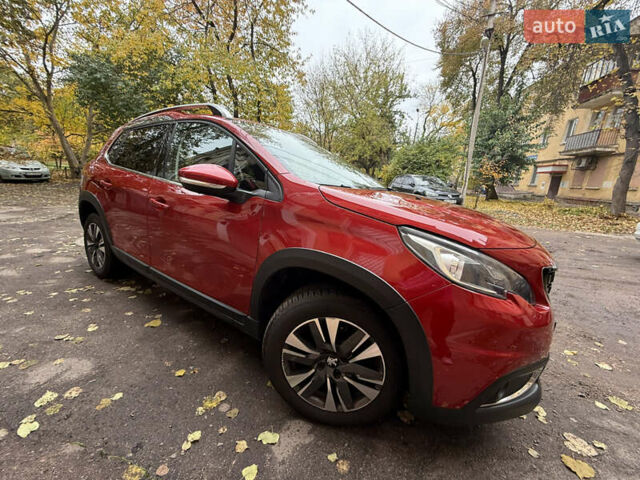 Пежо 2008 2019 в Чернигове на Automoto.ua Красный Пежо 2008, объемом двигателя 1.2 л и пробегом 116 тыс. км за 12800 $, фото 1 на Automoto.ua