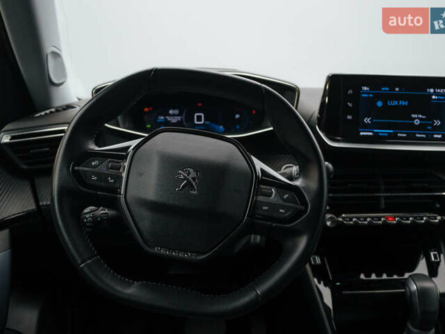 Пежо 2008 2020 в Киеве на Automoto.ua Красный Пежо 2008, объемом двигателя 1.2 л и пробегом 55 тыс. км за 18769 $, фото 3 на Automoto.ua