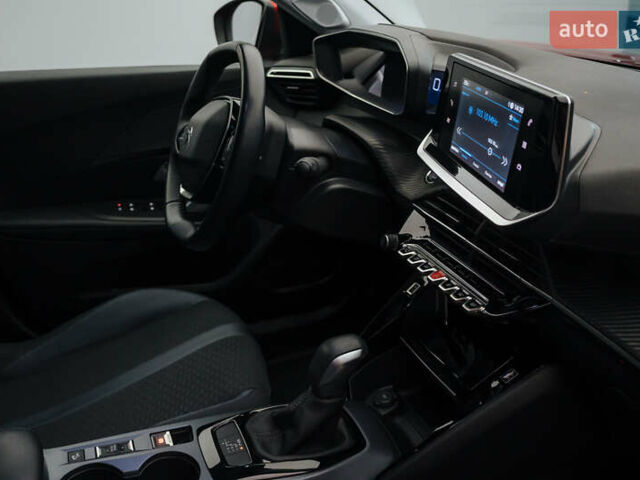 Пежо 2008 2020 в Киеве на Automoto.ua Красный Пежо 2008, объемом двигателя 1.2 л и пробегом 55 тыс. км за 18769 $, фото 11 на Automoto.ua