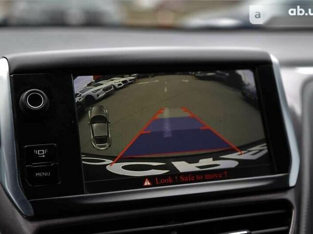 Пежо 2008, объемом двигателя 1.2 л и пробегом 134 тыс. км за 10900 $, фото 16 на Automoto.ua