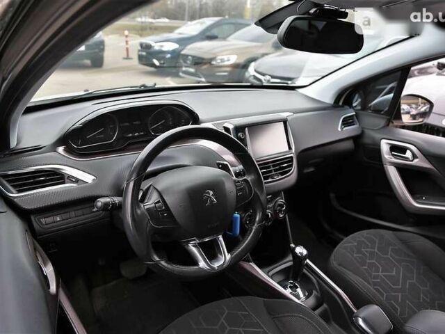 Пежо 2008, объемом двигателя 1.2 л и пробегом 134 тыс. км за 10900 $, фото 11 на Automoto.ua