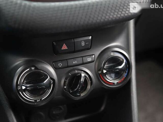 Пежо 2008, объемом двигателя 1.2 л и пробегом 134 тыс. км за 10900 $, фото 17 на Automoto.ua