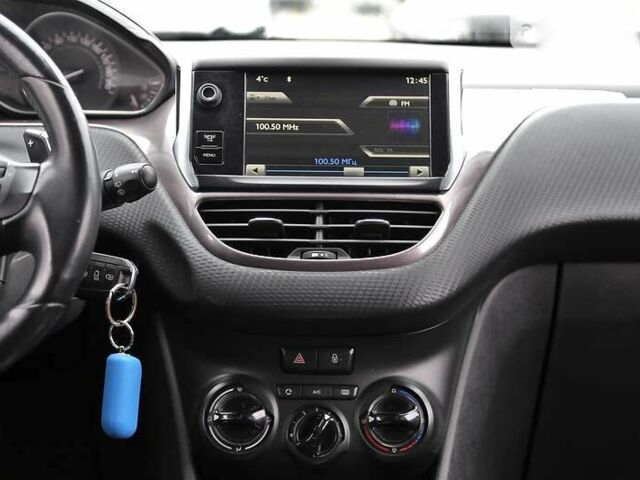 Пежо 2008, объемом двигателя 1.2 л и пробегом 134 тыс. км за 10900 $, фото 15 на Automoto.ua