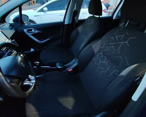 Пежо 2008, об'ємом двигуна 1.6 л та пробігом 269 тис. км за 9400 $, фото 2 на Automoto.ua