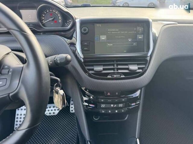 Пежо 2008, объемом двигателя 1.6 л и пробегом 137 тыс. км за 11500 $, фото 13 на Automoto.ua