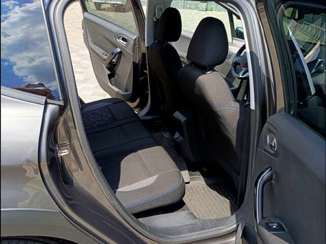 Пежо 2008, об'ємом двигуна 1.1 л та пробігом 98 тис. км за 10500 $, фото 4 на Automoto.ua